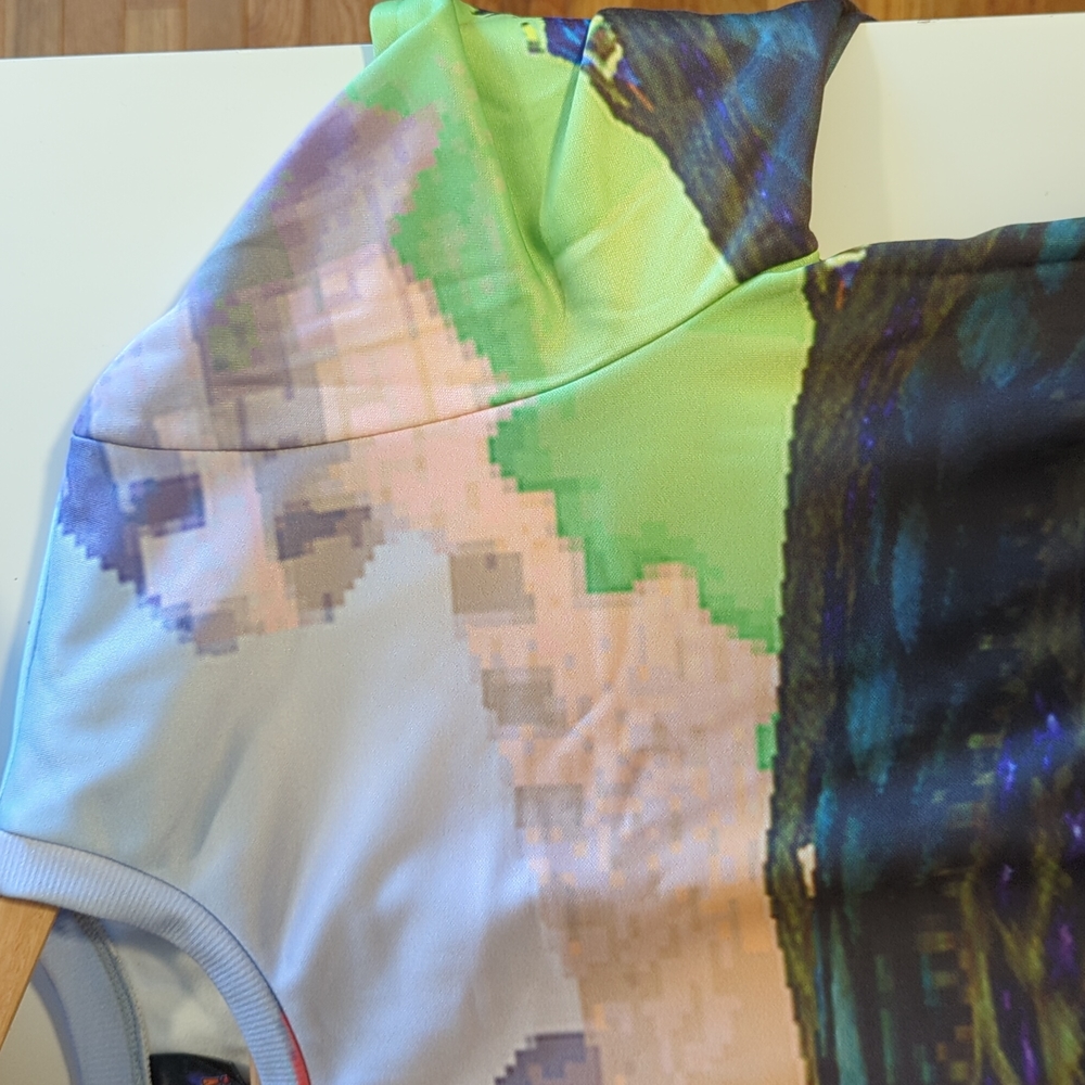 Crash Bandicoot Pullover View 5